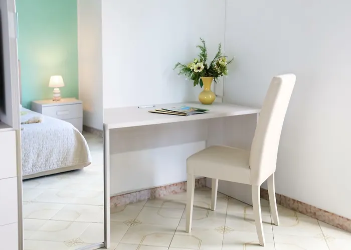 Bed and Breakfast Hills 4*