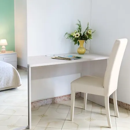 Frühstückspension Hills 4*